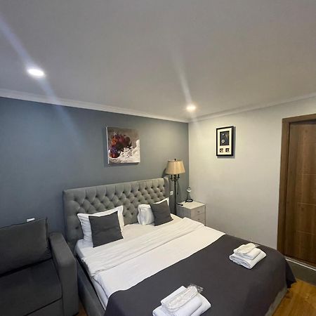 Book Hotel Tbilissi Extérieur photo